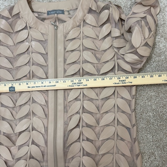 Bagatelle Women's Faux Leather Leaf Mesh Zip-Up Jacket Size X-large Beige‎ Taupe - Picture 11 of 13